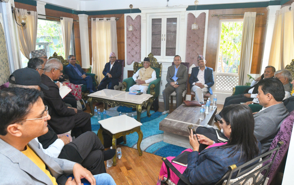 UML secretary meeting: Pressure on KP Oli to hand over leadership
