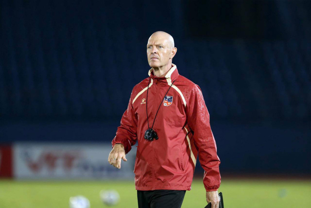 Ross claims to play for three points