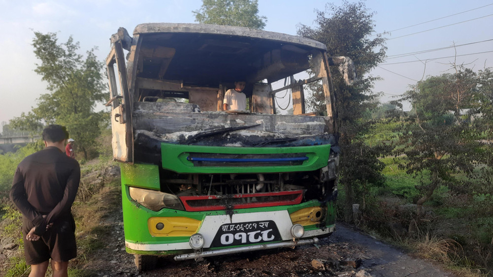 A sudden fire broke out in a bus running in Chitwan