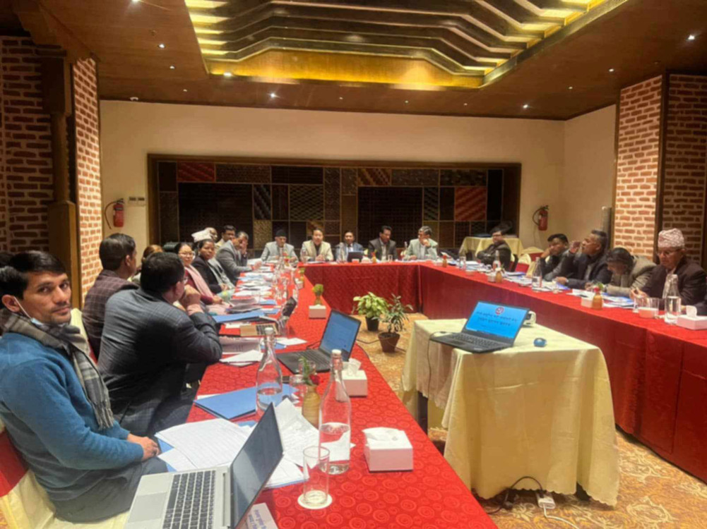 Discussion between parliamentarians and experts on projects of national pride