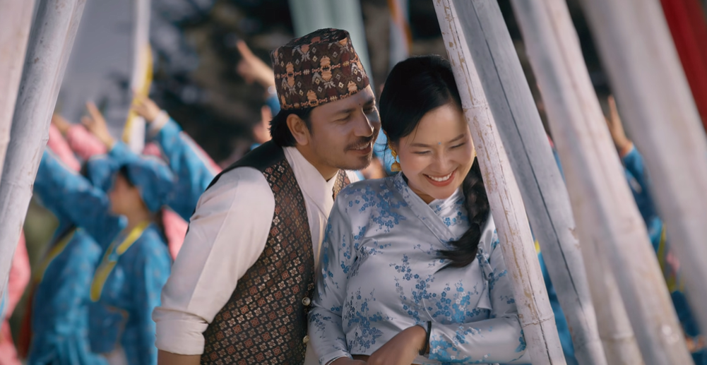 Prakash and Melina's voices in 'Mirmire Bho'