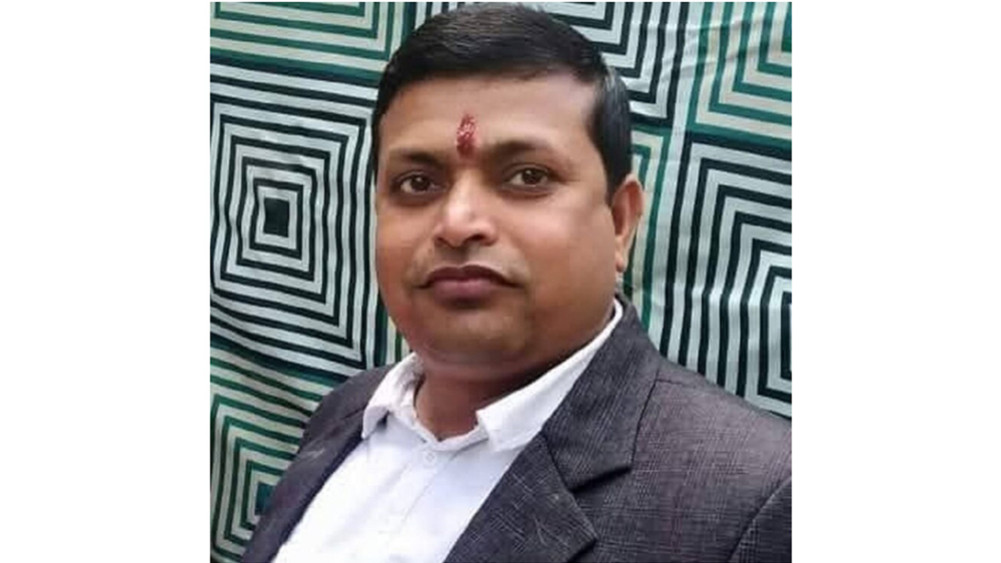 The surveyor who was involved in the fraud case appeared at the official office