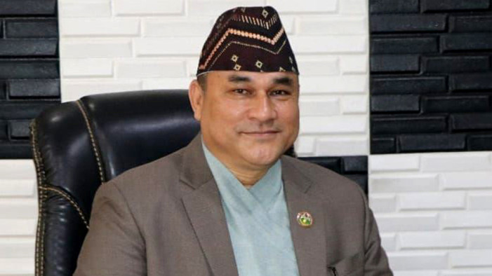 What are the preparations of Shah, the Chief Minister of the Far West, who is in a minority?