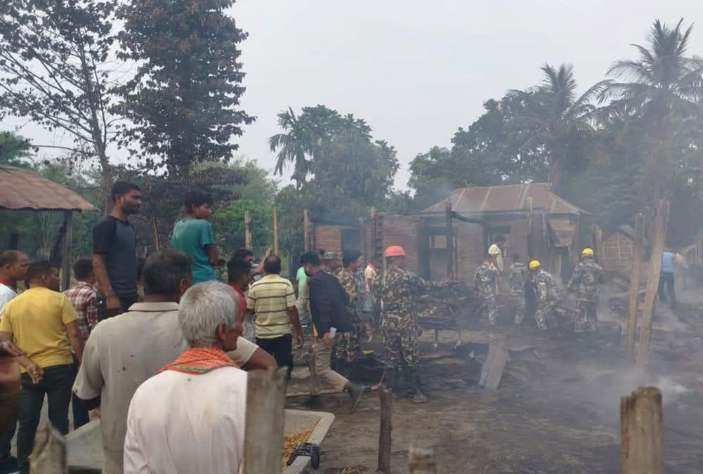 The fire destroyed 10 houses and caused damage equal to 6 million