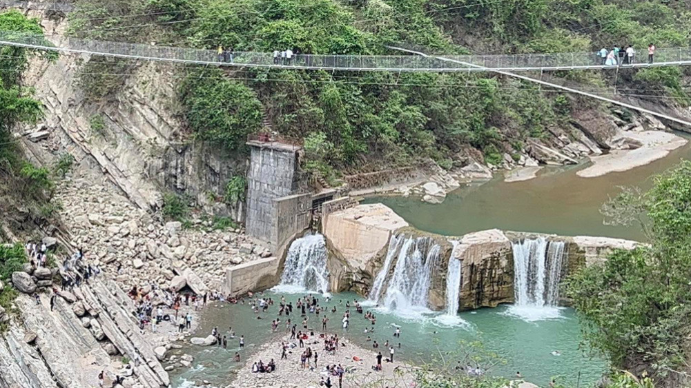 Indian teenager missing after drowning in Tinau river