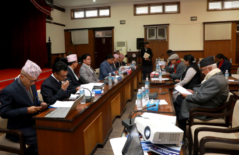 The Electronic Business Bill was passed by the Industry Committee of the House of Representatives