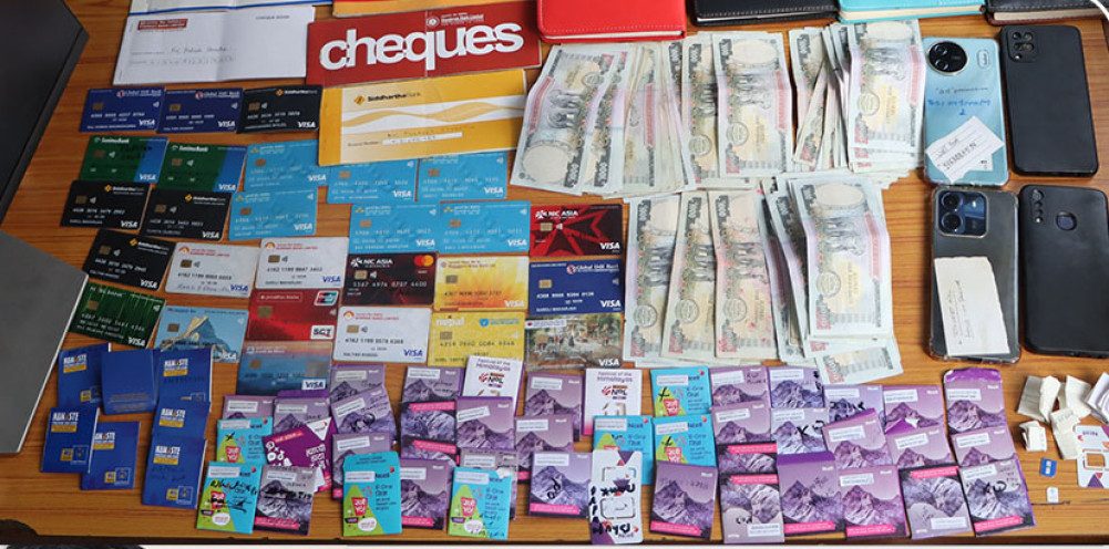 Two youths arrested for online gambling