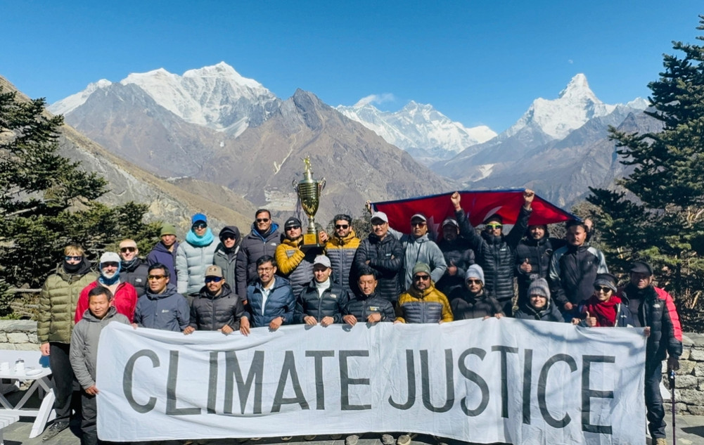 A discussion on climate justice in Sangboche