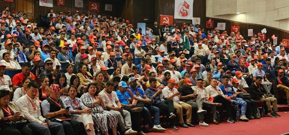 Consensus effort for leadership of YCL