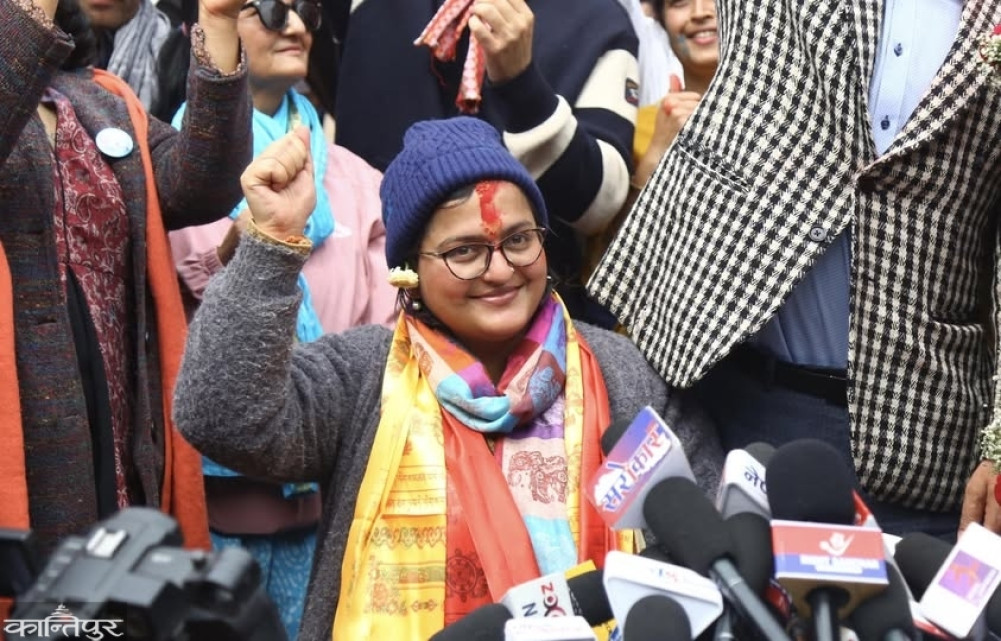 Why are there so few female candidates in the Kathmandu election field?