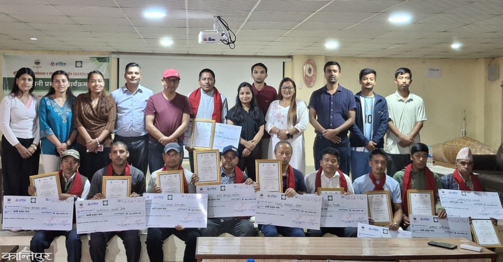 Resunga awards 10 outstanding entrepreneurs