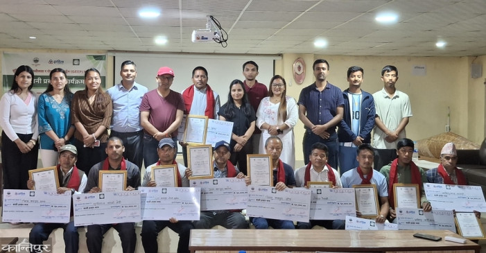 Resunga awards 10 outstanding entrepreneurs