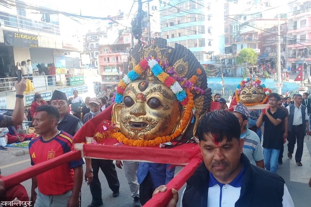 Two crowns of Akash Bhairav brought to Dolakha after 34 years, brought to America