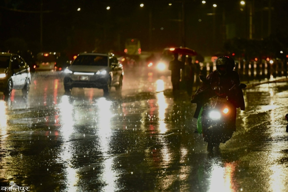 Cloudy conditions across the country today, possibility of moderate rain and snowfall