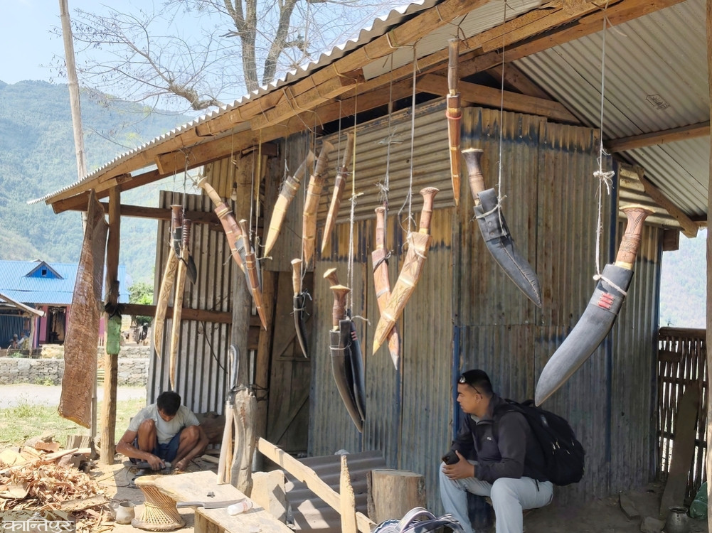 Katahare village facing hardship due to Khukuri industry