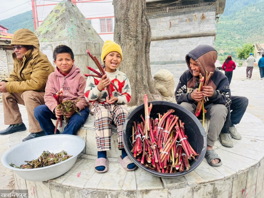 Children raise money for their education by selling their mats and blankets