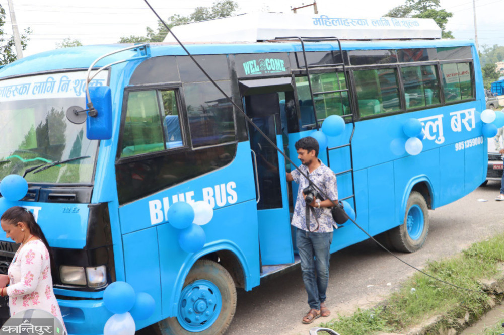 When will the 'Blue Bus' start in all seven provinces?