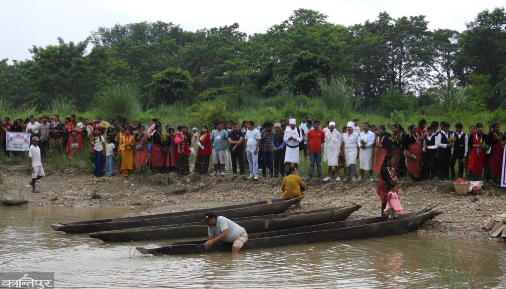 Bote community celebrates New Year: Mass worship on the banks of the Rapti