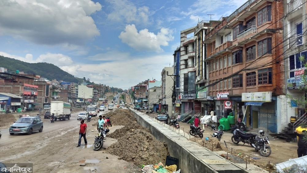 In Kavre, which is connected to the capital, development is limited to the city.