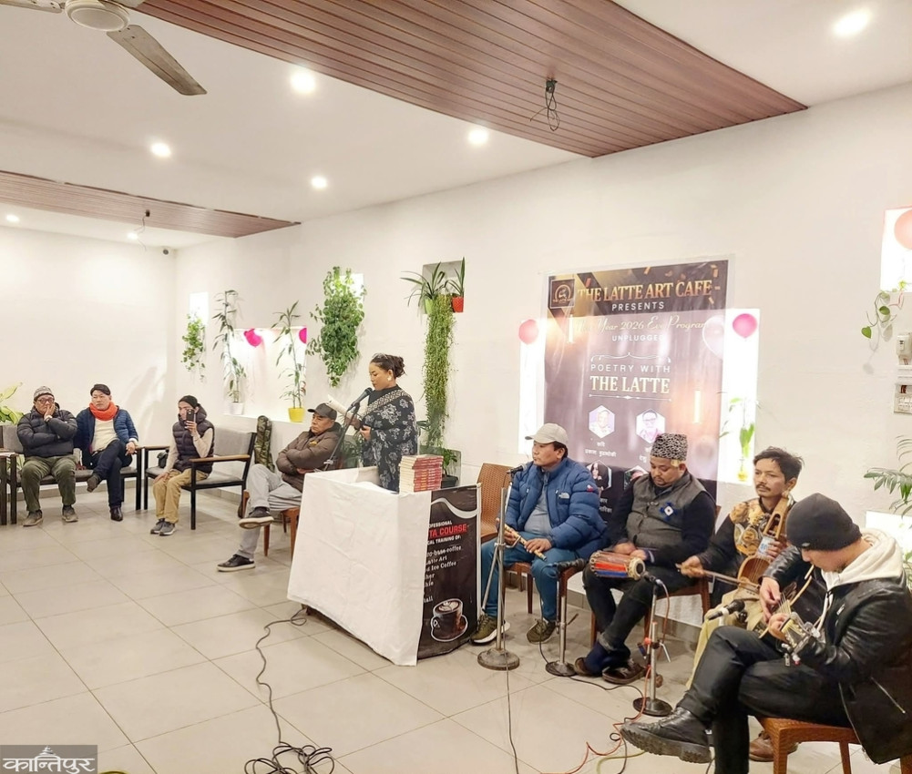 The melody of the sarangi accompanies the melody of the poem.