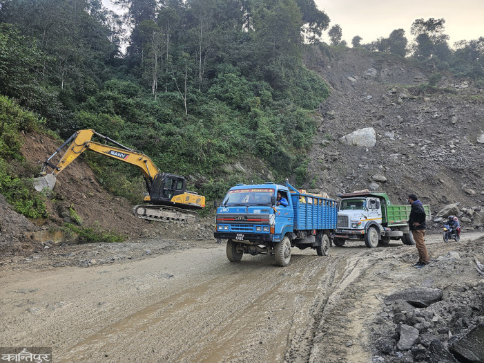 Tipper operation banned on Dhulikhel-Khawa road section for 15 days