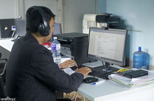Veer's telemedicine service also has 2 days off per week, leaving thousands of migrant workers deprived of healthcare services