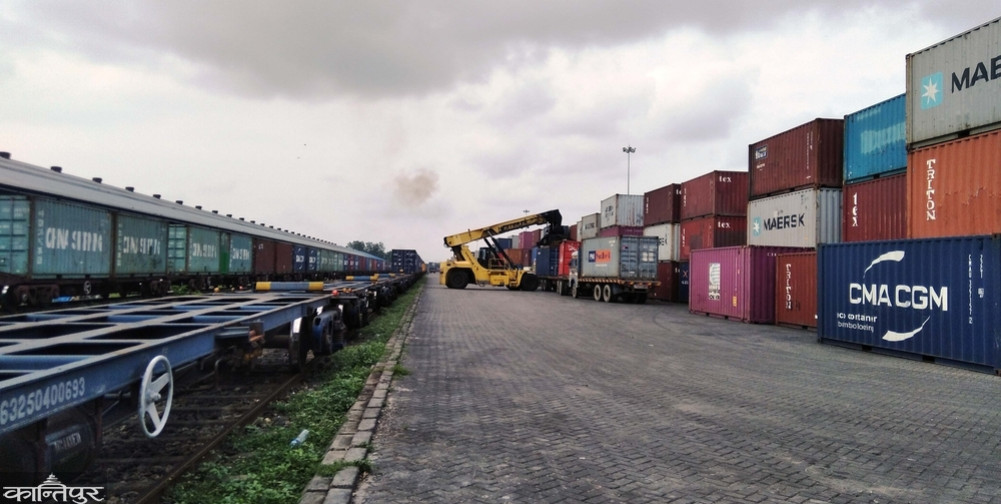 92 container-carrying railway racks enter Sirsia dry port in one month