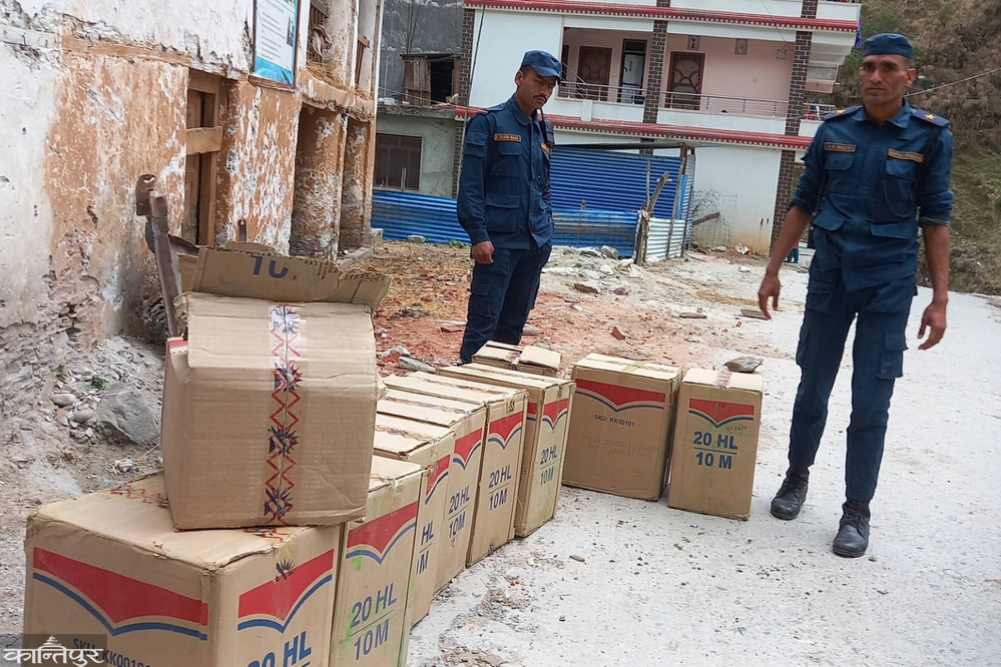 Two arrested with fake cigarettes
