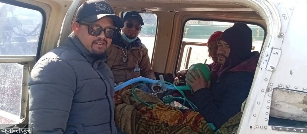 Rescue of a pregnant woman by helicopter