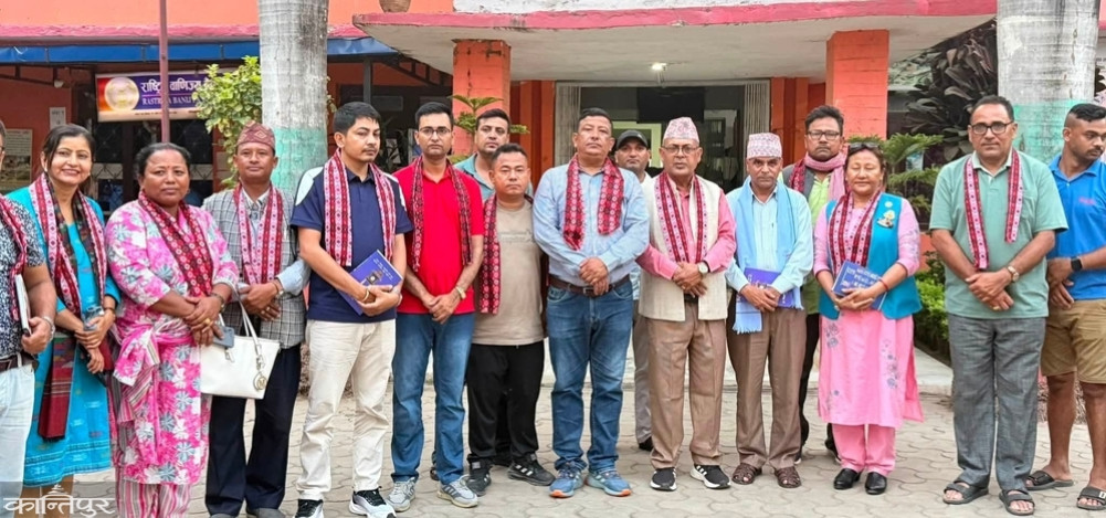 A team of public representatives and journalists are on a tour with a budget of Rs. 1 million for the municipality.