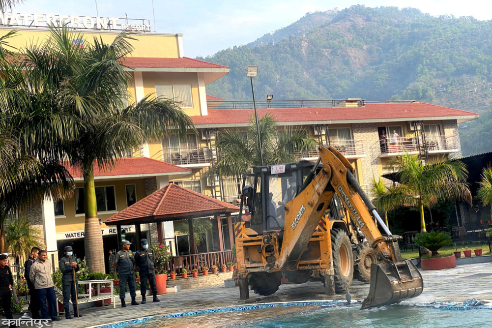 32 structures within the boundaries of Fewa Lake were demolished, locals staged a sit-in protest