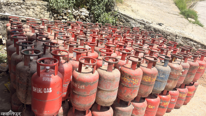 Cooking gas shortage in Rukum West