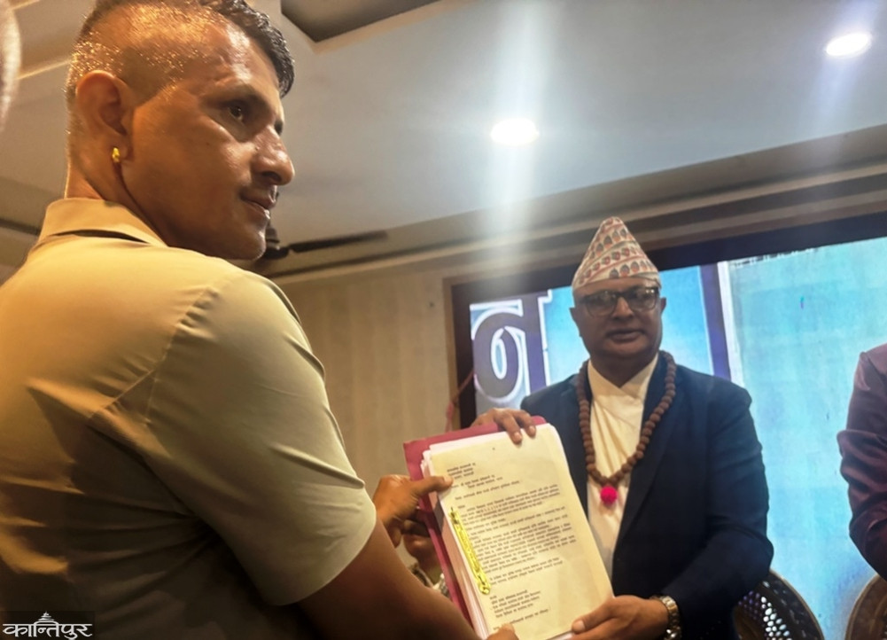Jhapa elephant victims submit memorandum to Prime Minister through Chief Minister