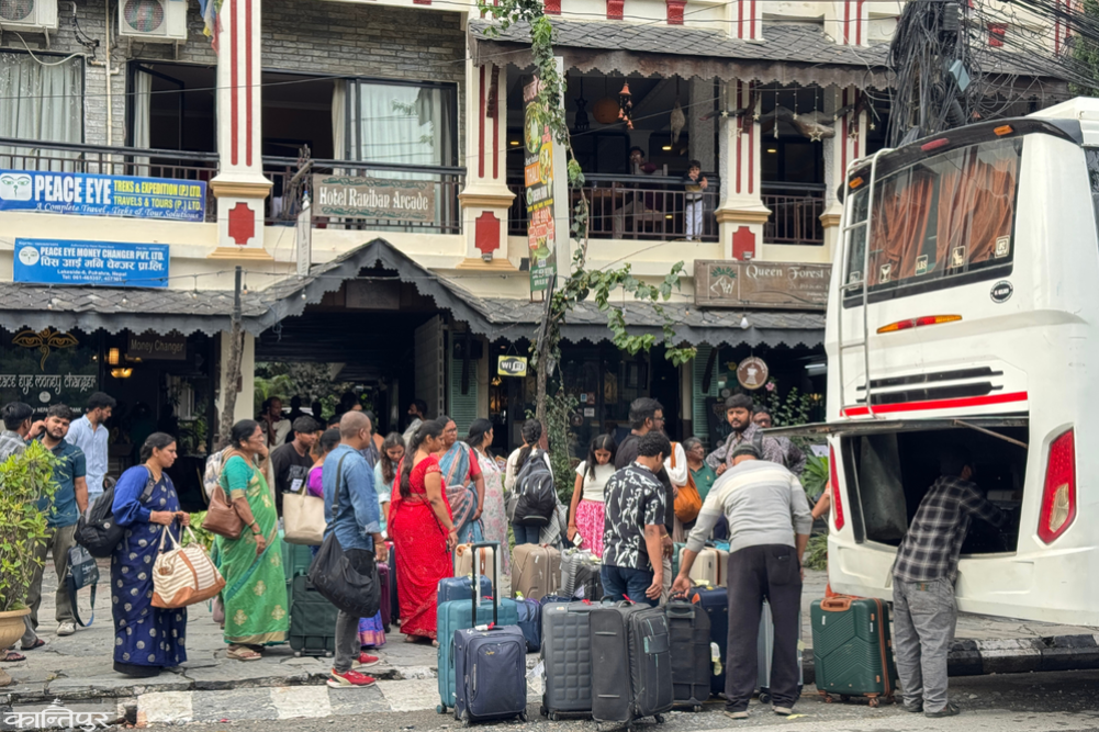 2,500 vehicles carrying Indian tourists enter through just 6 border points per day