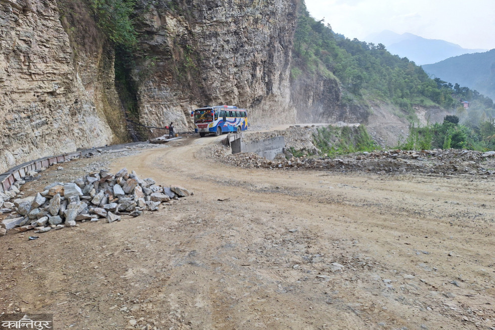 When will the Kaligandaki Corridor be blacktopped?