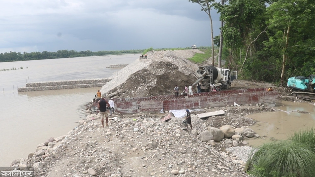 Karnali embankment, which was supposed to be built in 5 years, only 22 kilometers completed in 12 years