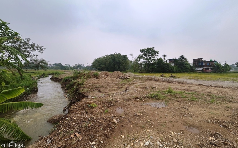 Plotting across the Phulbasa River!