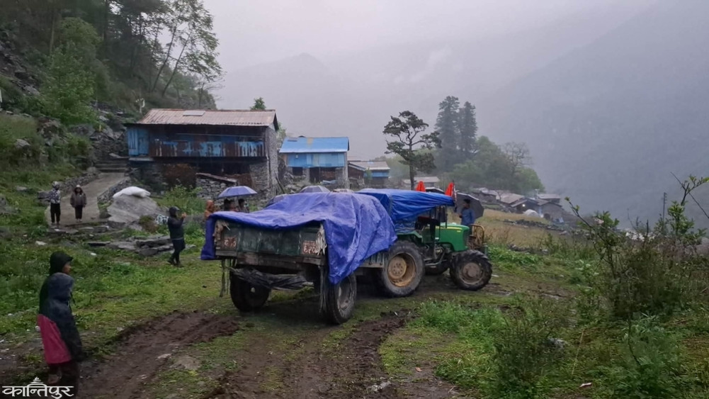 Locals celebrate as tractor reaches Kimathanka, 357 km Jogwani-Kimathanka road connected