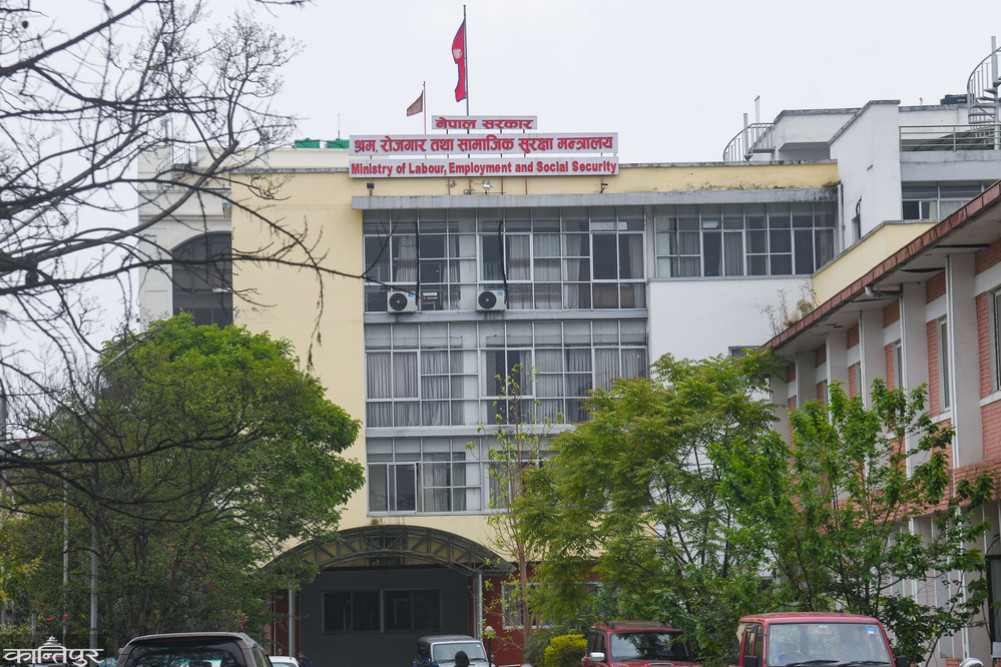 Employers must also provide minimum wage and social security to trainees: Ministry of Labor