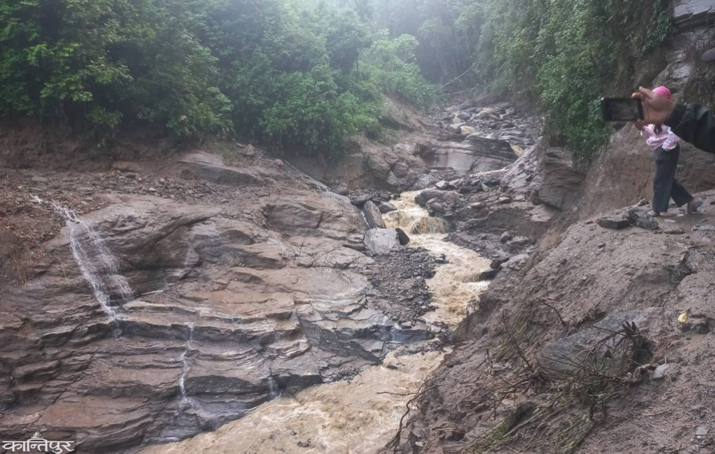 Lapsekhola floods block mid-hill road