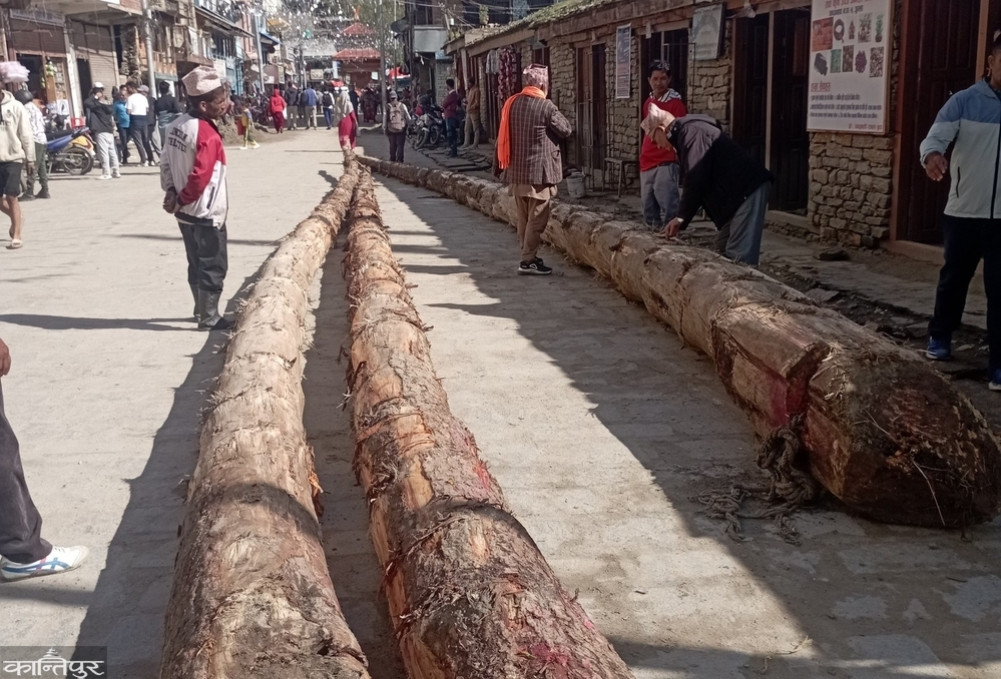 Public holiday on the day of carrying the linga of Chandannath temple