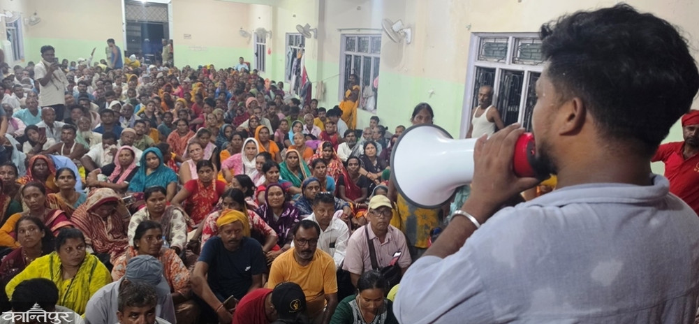 Meter-billing victims prepare to return home from Nijgadh after agreement with government