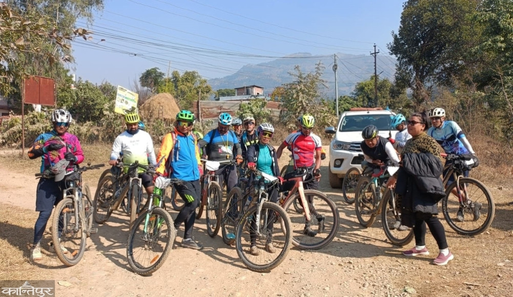 Cycling tour on the Mid-Hill Highway to support cancer treatment