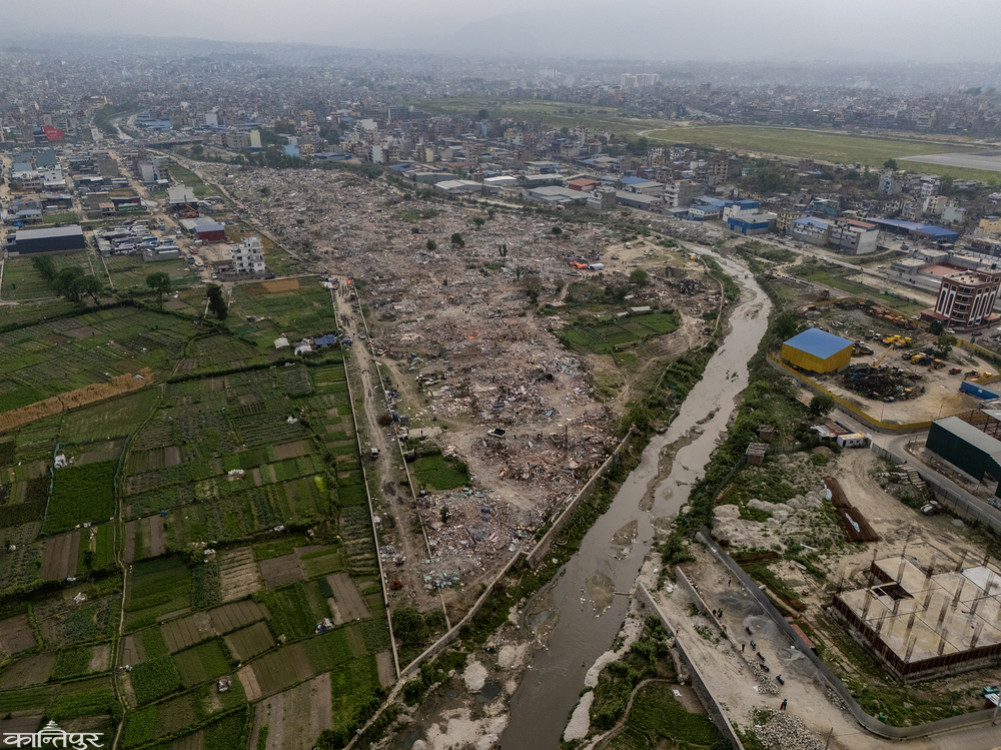 Encroaching houses and shacks built along Kathmandu's riverbanks will be vacated from Friday