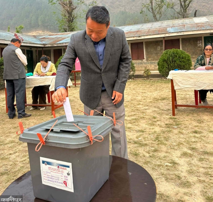 Barshaman and Onsari voted.