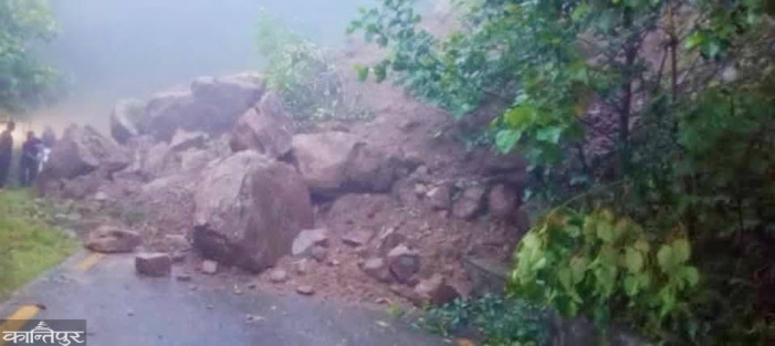 Landslide blocks Phidim-Nawamidanda road section