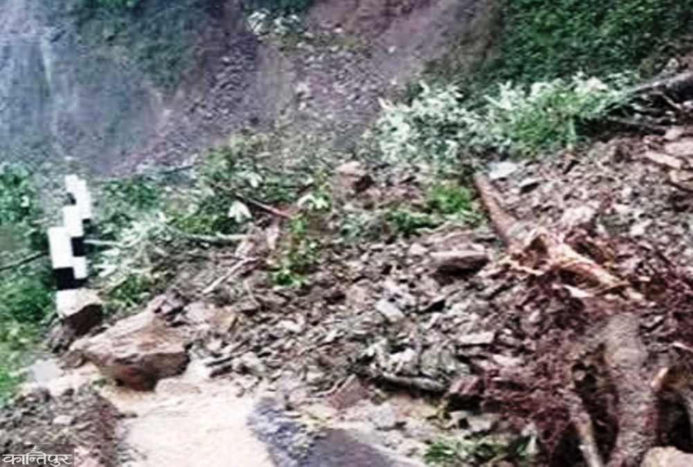 Landslide blocks Kanti Lokpath