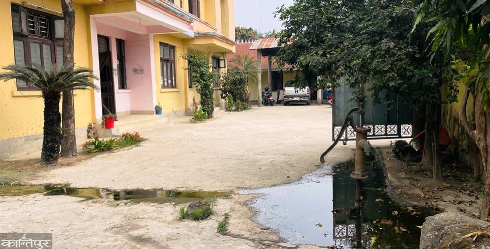 Dialysis 'liquid waste' fouls health office