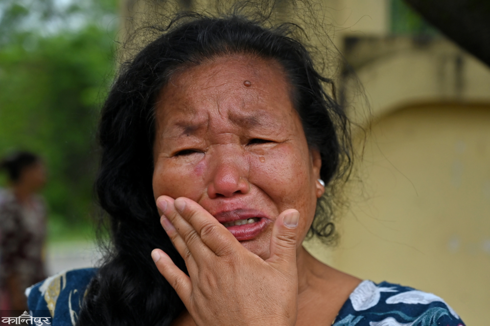 Even squatters displaced from the holding center, no certainty of money or food in their accounts