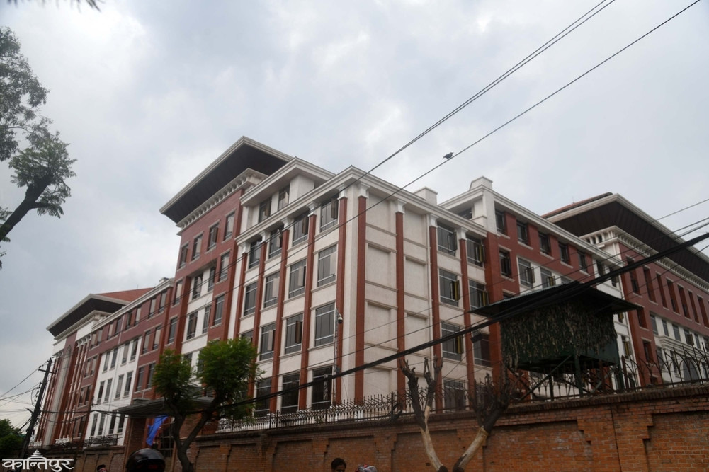 What does the Supreme Court order say about the use of child soldiers in the Maoist armed conflict?